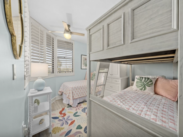 Sanibel Vacation Condo Sleeps Six Guests.
